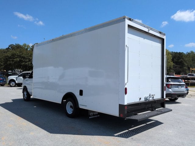 2027 Ford E-450SD Base