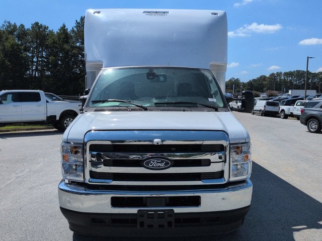 2027 Ford E-450SD Base