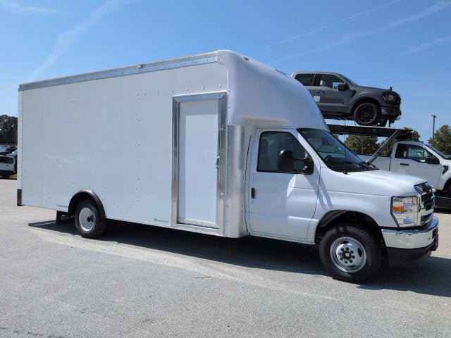 2027 Ford E-450SD Base