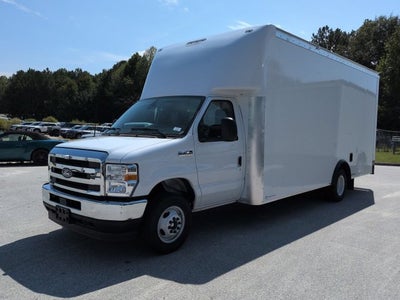 2027 Ford E-450SD Base