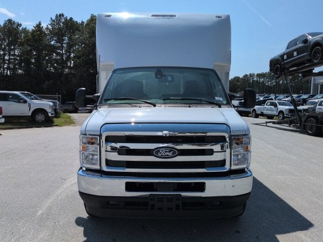 2027 Ford E-450SD Base
