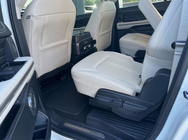 2024 Ford Expedition Max Platinum 4WD