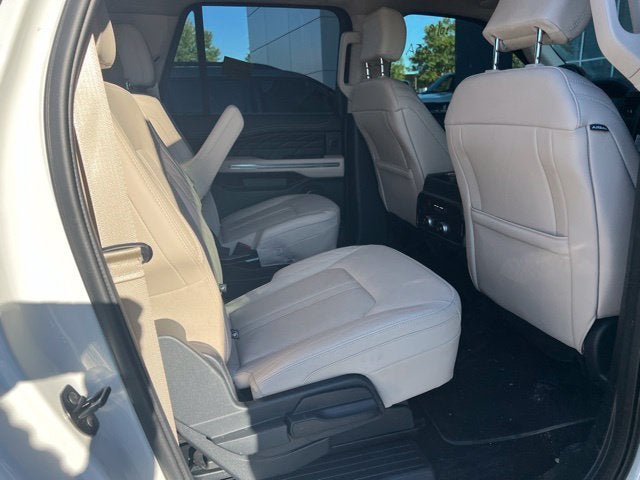 2024 Ford Expedition Max Platinum 4WD
