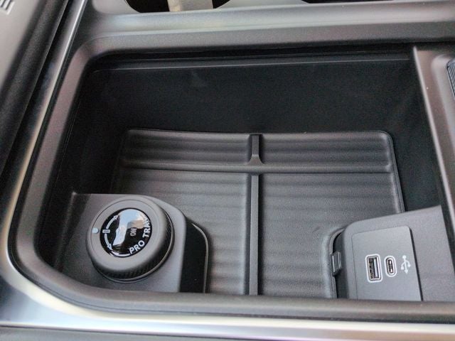 2027 Ford Expedition Active CC
