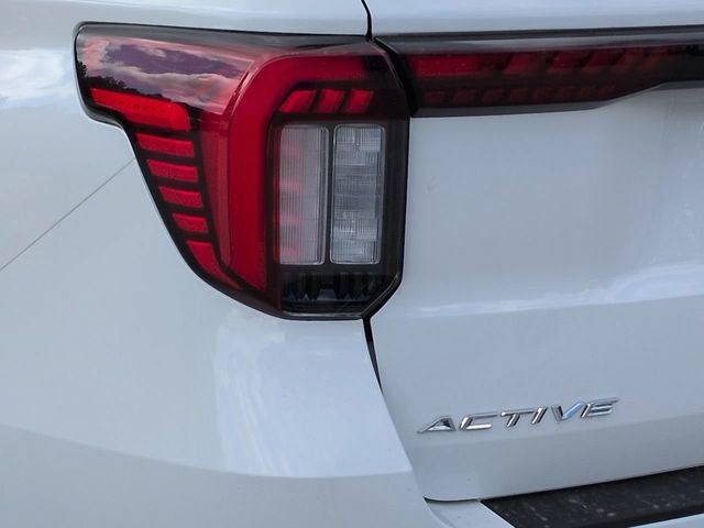 2025 Ford Explorer Active cc