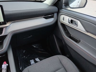 2025 Ford Explorer Active cc