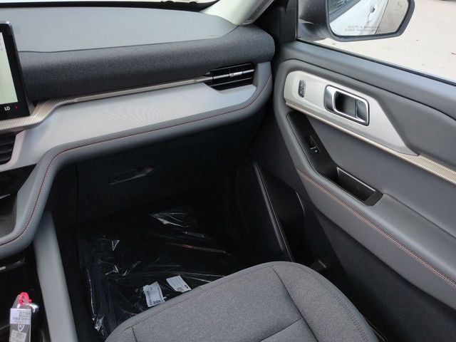 2025 Ford Explorer Active cc