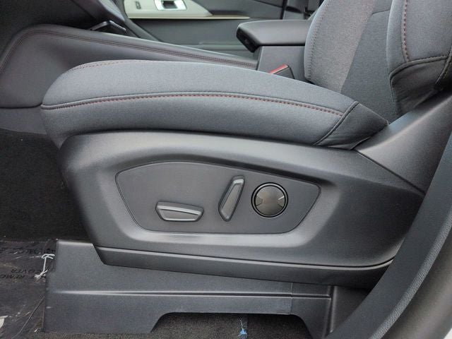 2025 Ford Explorer Active cc