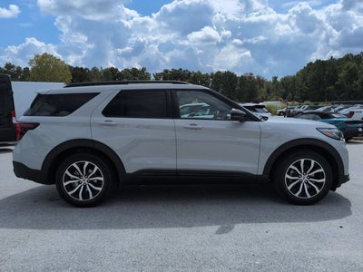 2027 Ford Explorer ST-Line