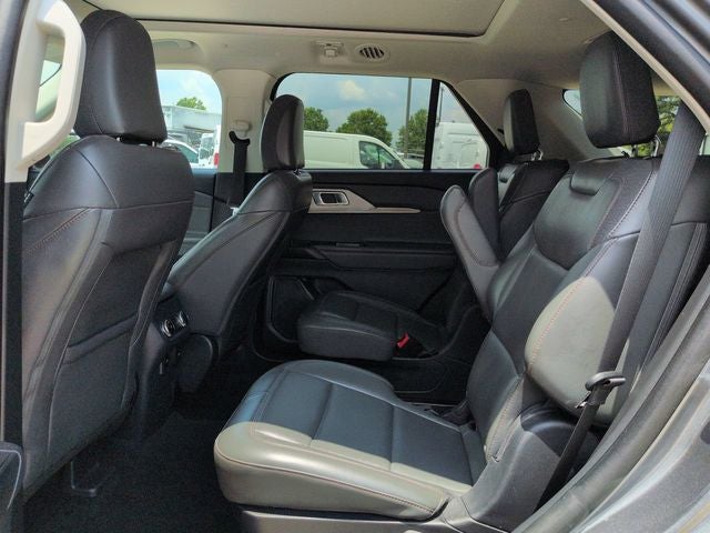 2025 Ford Explorer Active 4WD