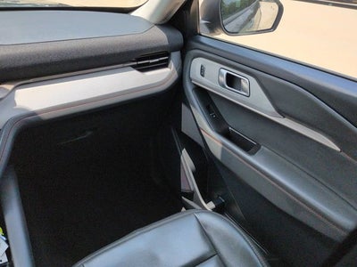 2025 Ford Explorer Active 4WD
