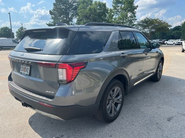 2025 Ford Explorer Active 4WD
