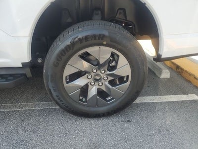 2025 Ford F-150 Lightning Flash AWD