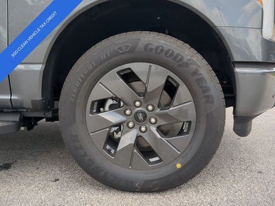 2025 Ford F-150 Lightning Flash