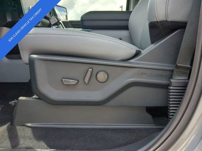 2025 Ford F-150 Lightning Flash