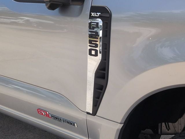 2027 Ford F-250SD XLT