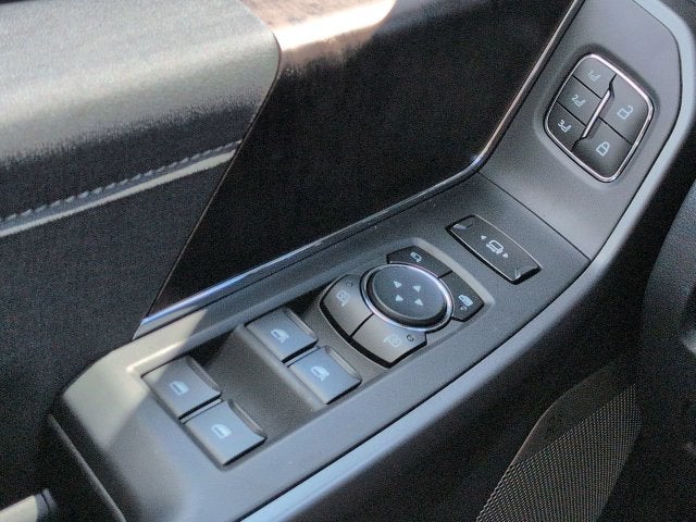 2027 Ford F-250SD F-250® Lariat®