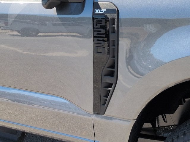 2027 Ford F-250SD XLT