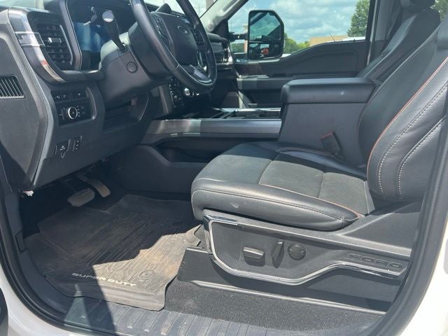 2023 Ford F-250SD Lariat 4WD FX4