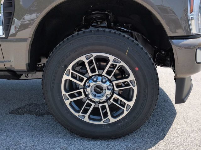2027 Ford F-350SD Platinum