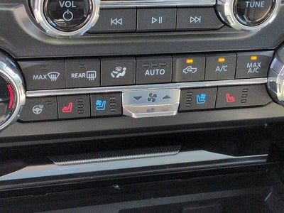 2027 Ford F-350SD Platinum