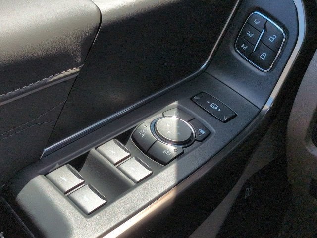 2027 Ford F-350SD Platinum