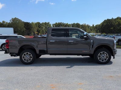 2027 Ford F-350SD Platinum