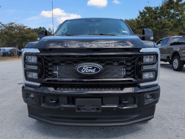 2027 Ford F-350SD Lariat