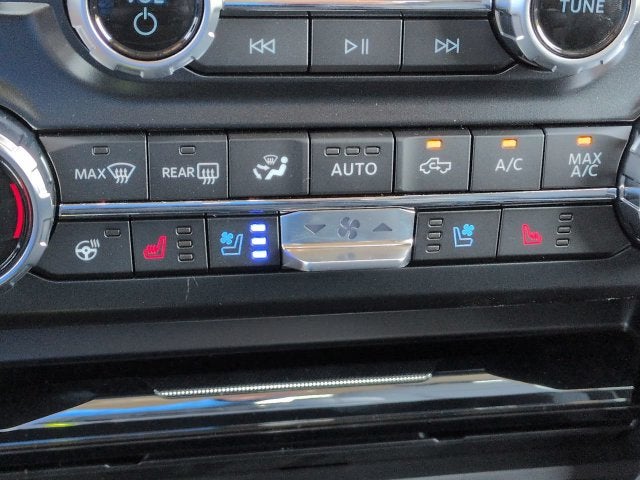 2027 Ford F-350SD Lariat