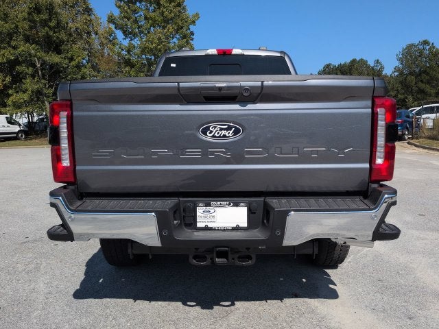 2027 Ford F-350SD Lariat