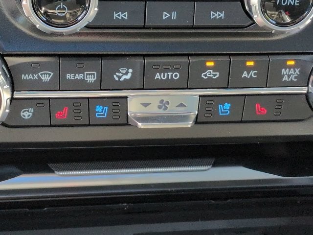 2027 Ford F-350SD Platinum