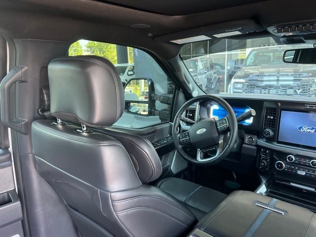 2025 Ford F-350SD Platinum 4WD FX4