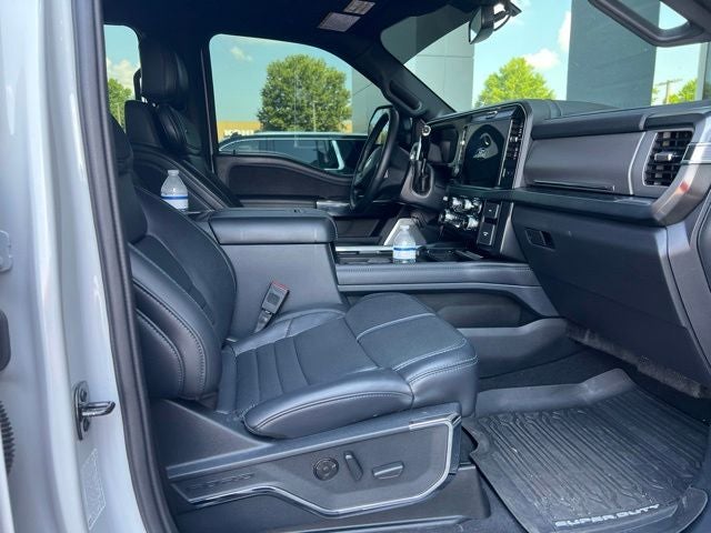 2025 Ford F-350SD Platinum 4WD FX4