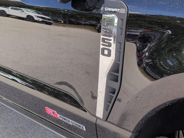 2026 Ford F-350SD Lariat CC