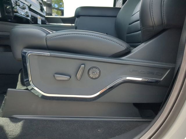 2025 Ford F-350SD Platinum