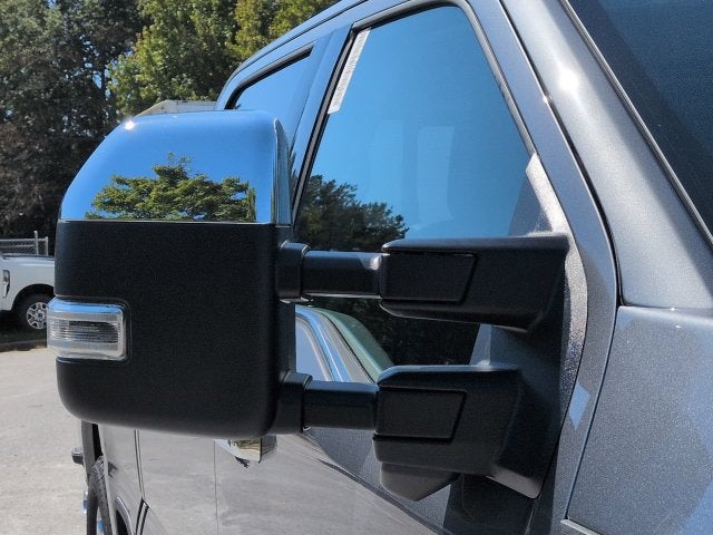 2027 Ford F-350SD Lariat