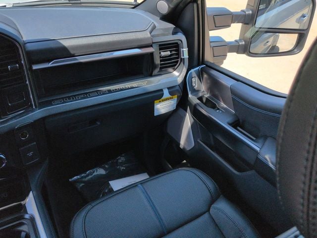 2026 Ford F-350SD Platinum DRW
