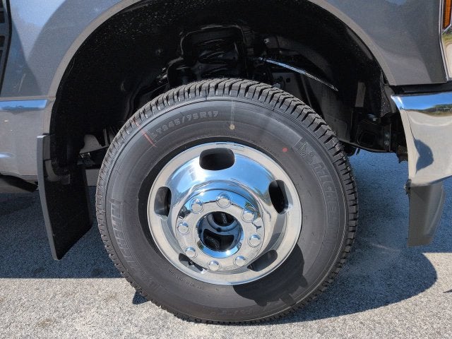 2027 Ford F-350SD Lariat DRW
