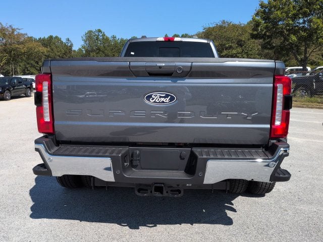 2027 Ford F-350SD Lariat DRW