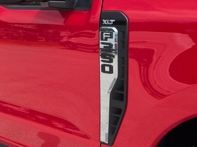 2027 Ford F-350SD XLT
