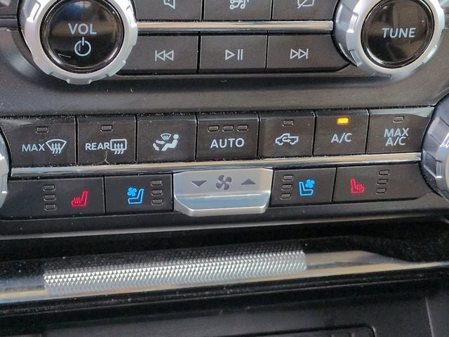 2023 Ford F-150 Lariat 4WD FX4