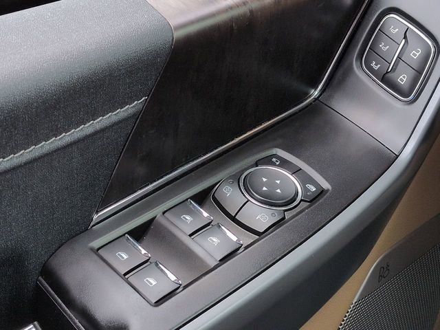 2023 Ford F-150 Lariat 4WD FX4