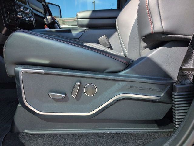 2025 Ford F-150 Raptor 37