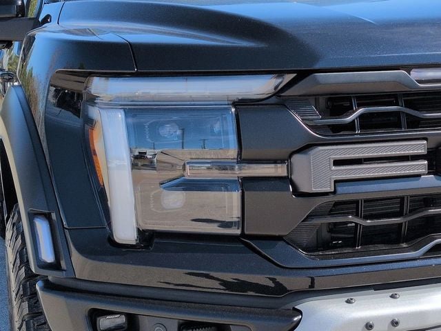 2025 Ford F-150 Raptor 37