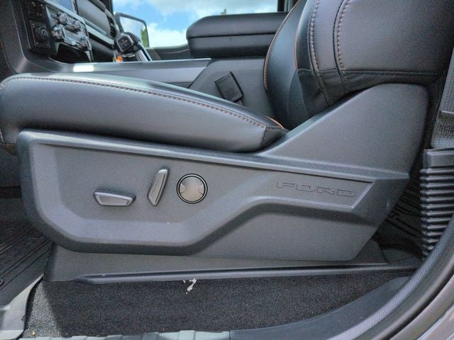 2025 Ford F-150 Lariat 4WD FX4 Hybrid