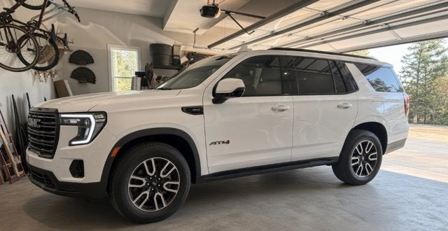 2024 GMC Yukon AT4 4WD