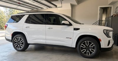 2024 GMC Yukon AT4 4WD