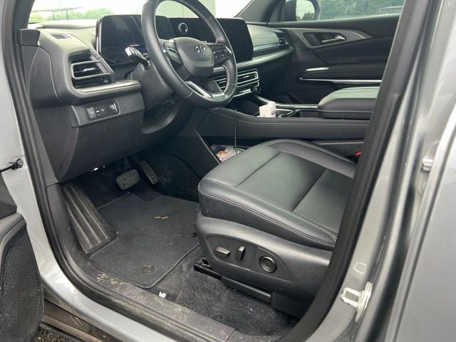 2025 Chevrolet Traverse LT Midnight