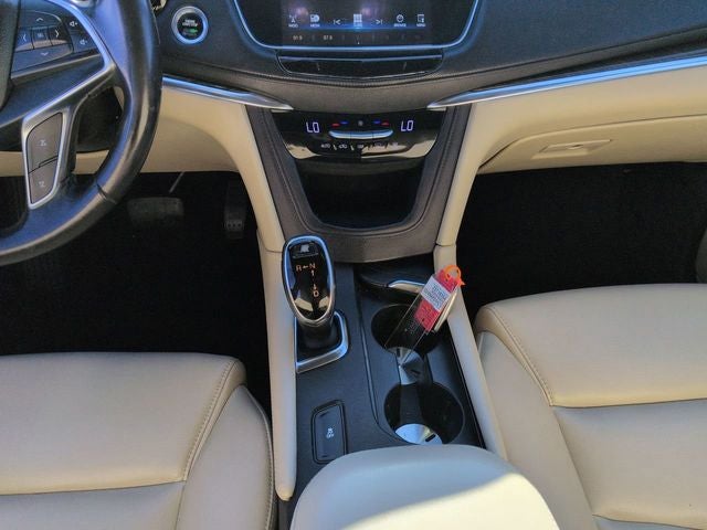 2017 Cadillac XT5 Base