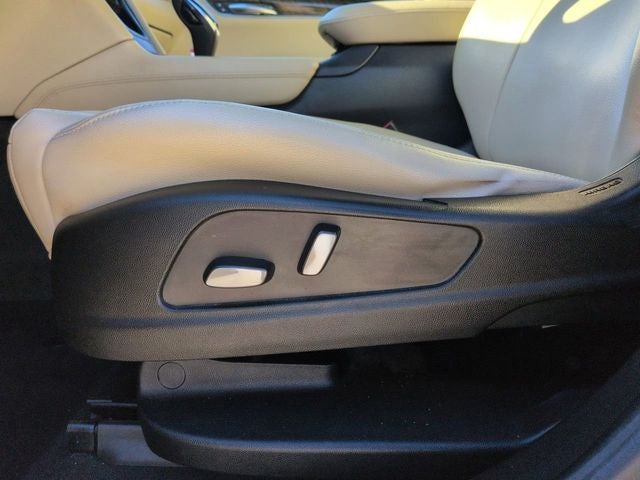 2017 Cadillac XT5 Base